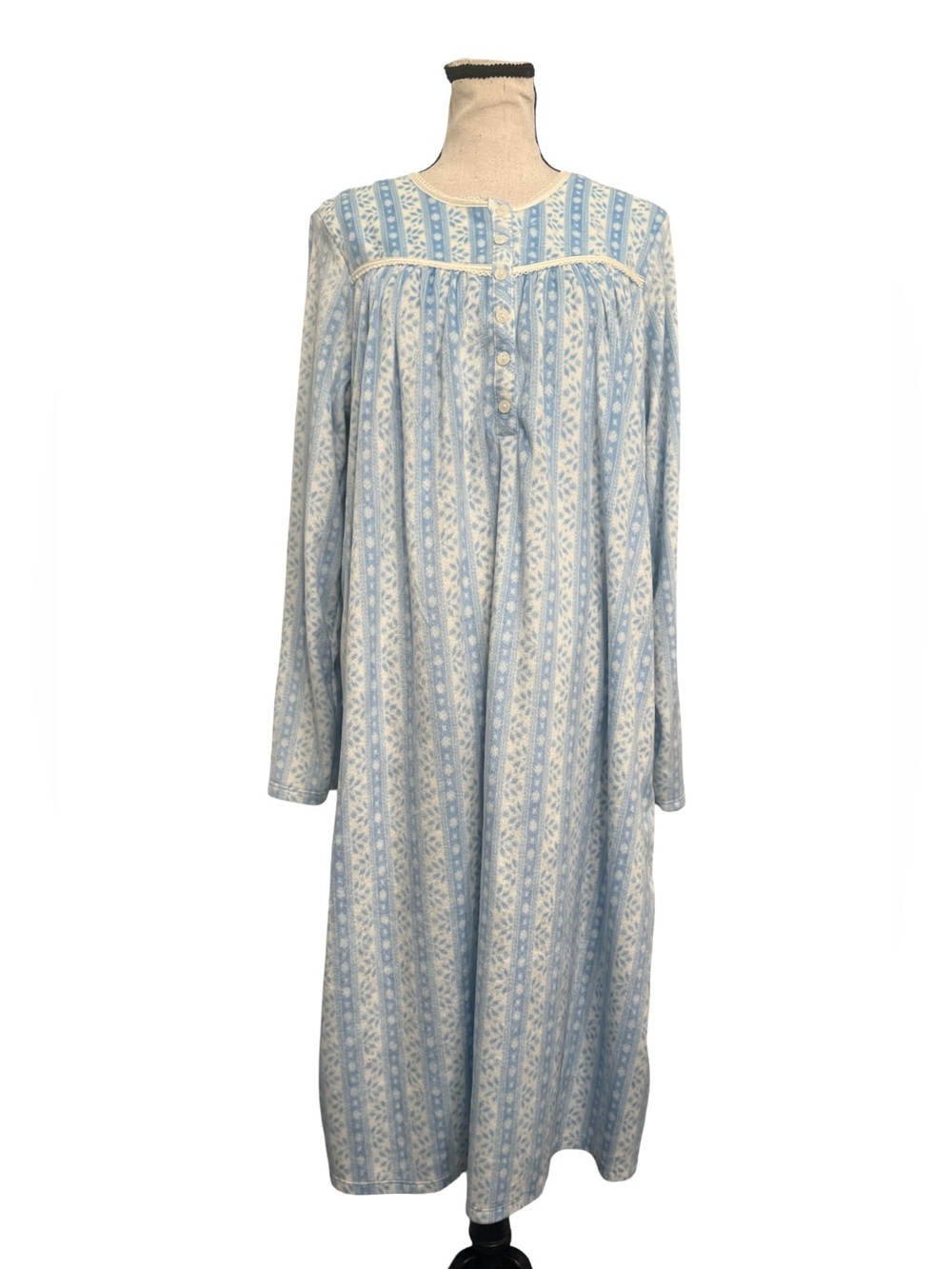 Simply Basic Blue & White Floral Nightgown | Long Sleeve Button Front | Large